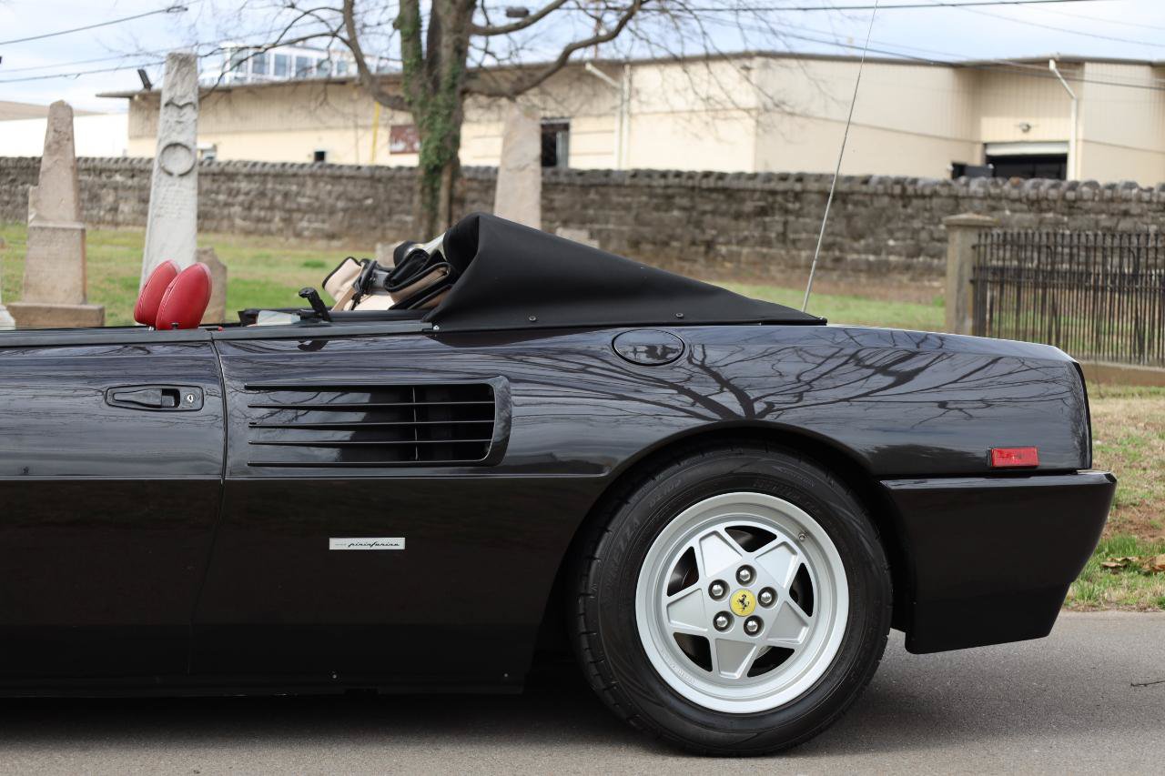 Used 1989 Ferrari Mondial T Cabriolet RWD image 38