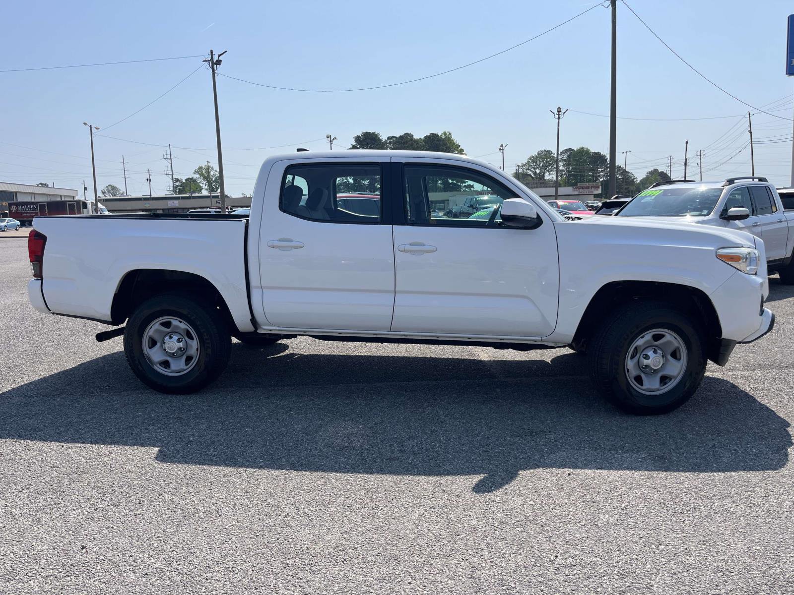 Used 2018 Toyota Tacoma SR w/ SR Convenience Package image 3