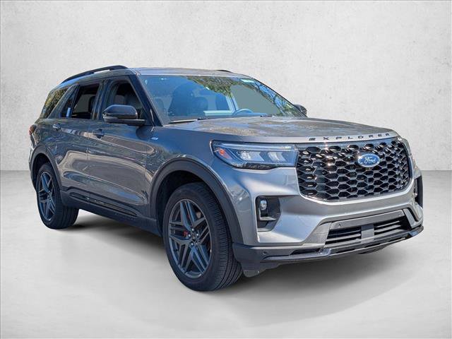 Used 2025 Ford Explorer ST-Line w/ ST-Line Street Pack video 3