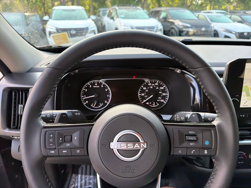 Used 2025 Nissan Pathfinder SL AWD/4WD image 20