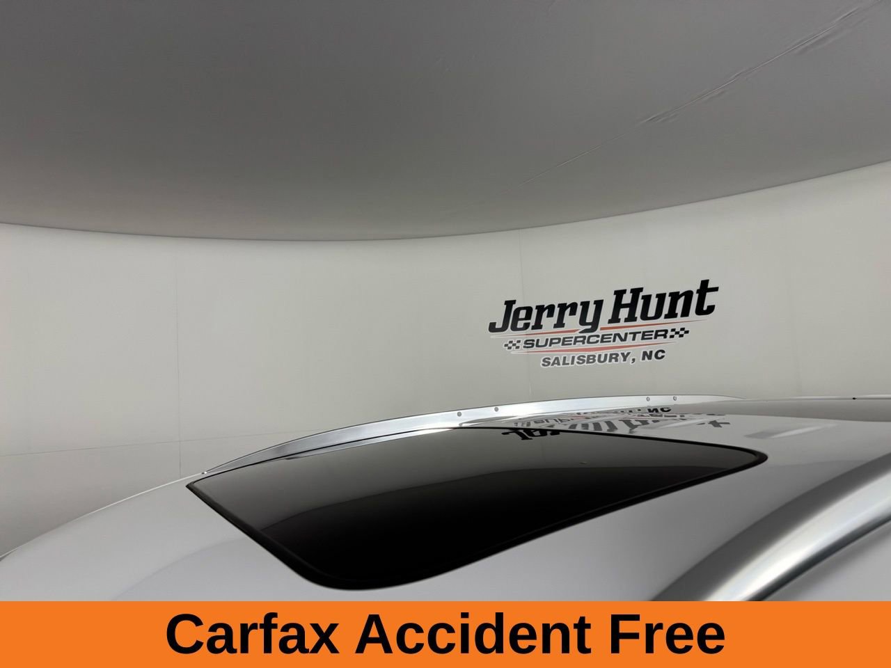 Used 2023 Buick Enclave Essence w/ Experience Buick Package image 3