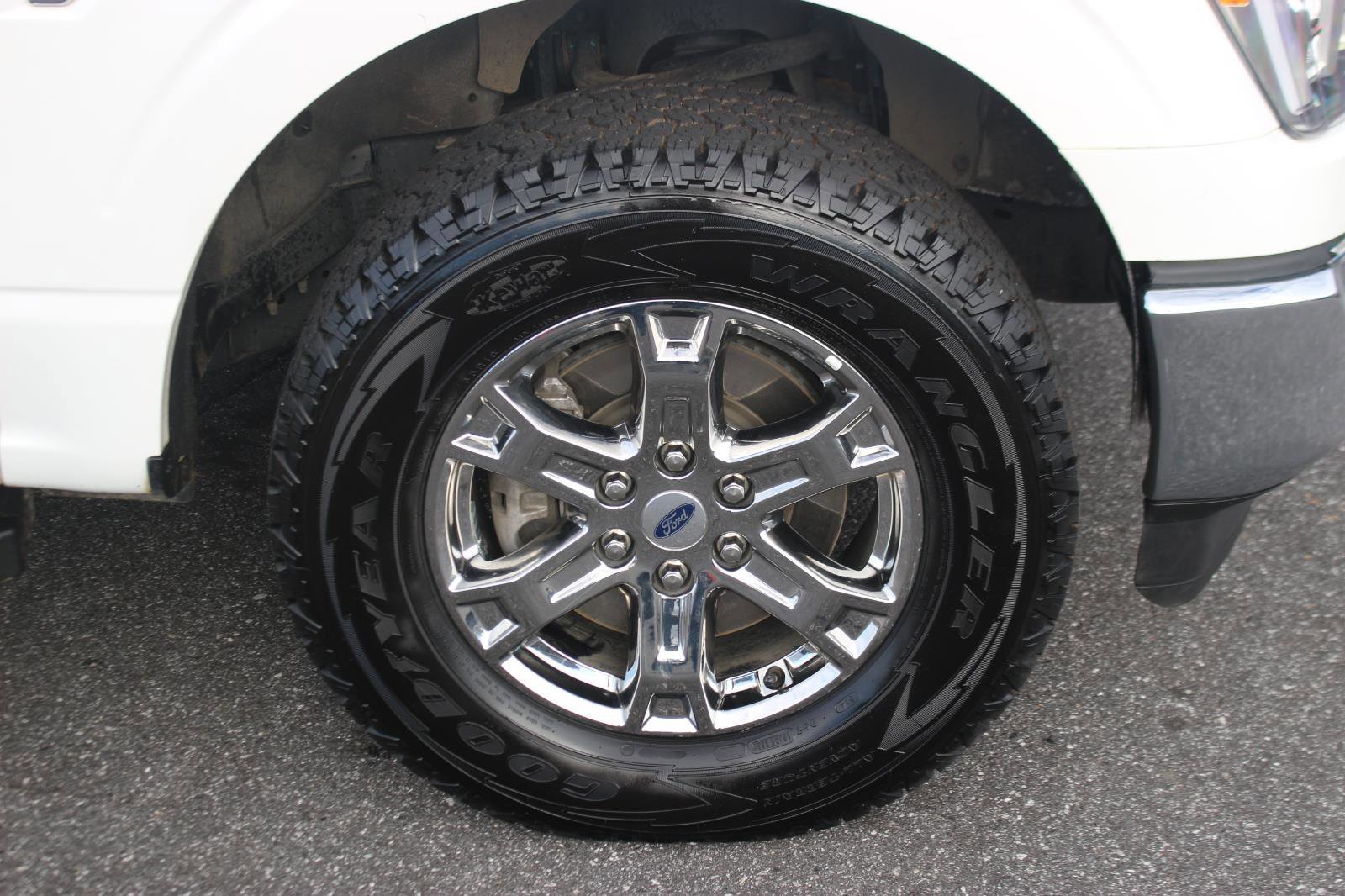 Used 2023 Ford F150 Lariat image 36