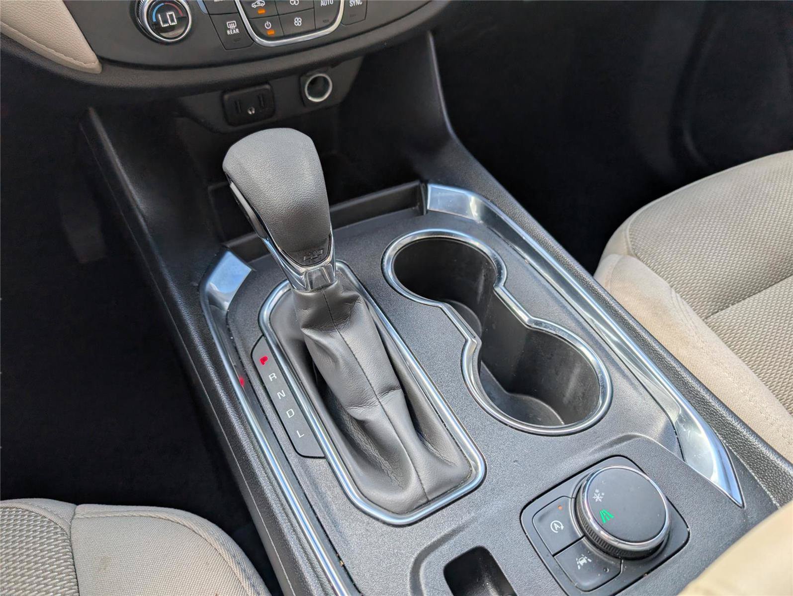 Used 2024 Chevrolet Traverse LS w/ Safety Package FWD image 23