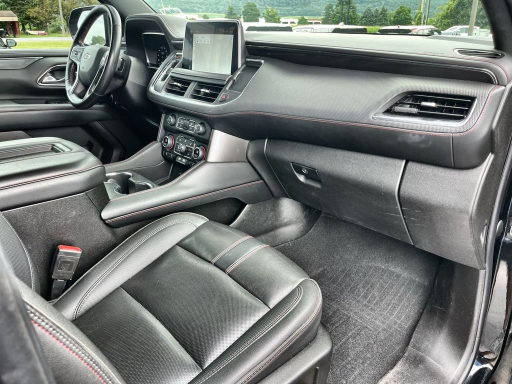 Used 2022 Chevrolet Tahoe RST w/ Luxury Package AWD/4WD image 30