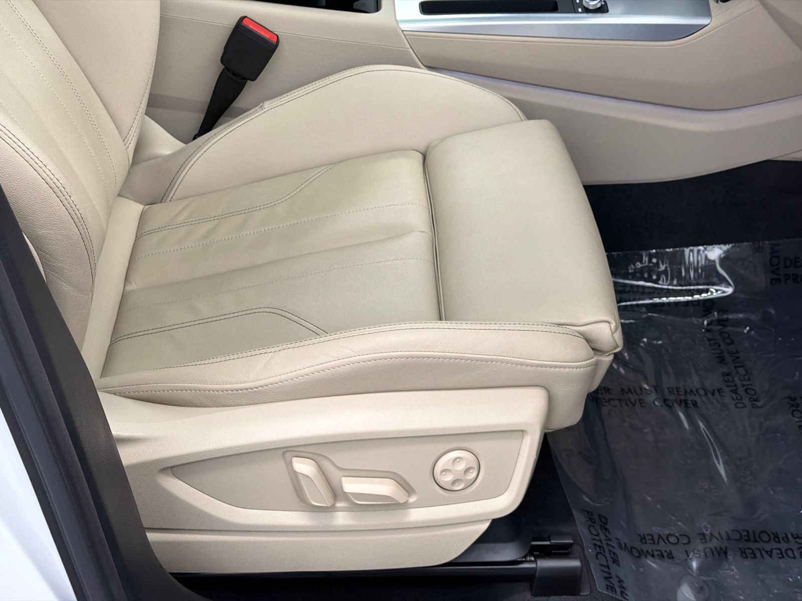 Used 2025 Audi Q5 2.0T Premium AWD/4WD image 12
