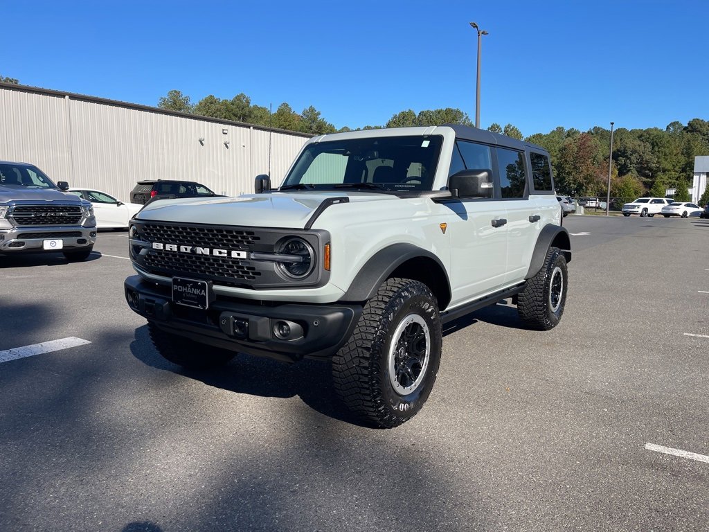 Used 2023 Ford Bronco Badlands w/ Sasquatch Package image 2