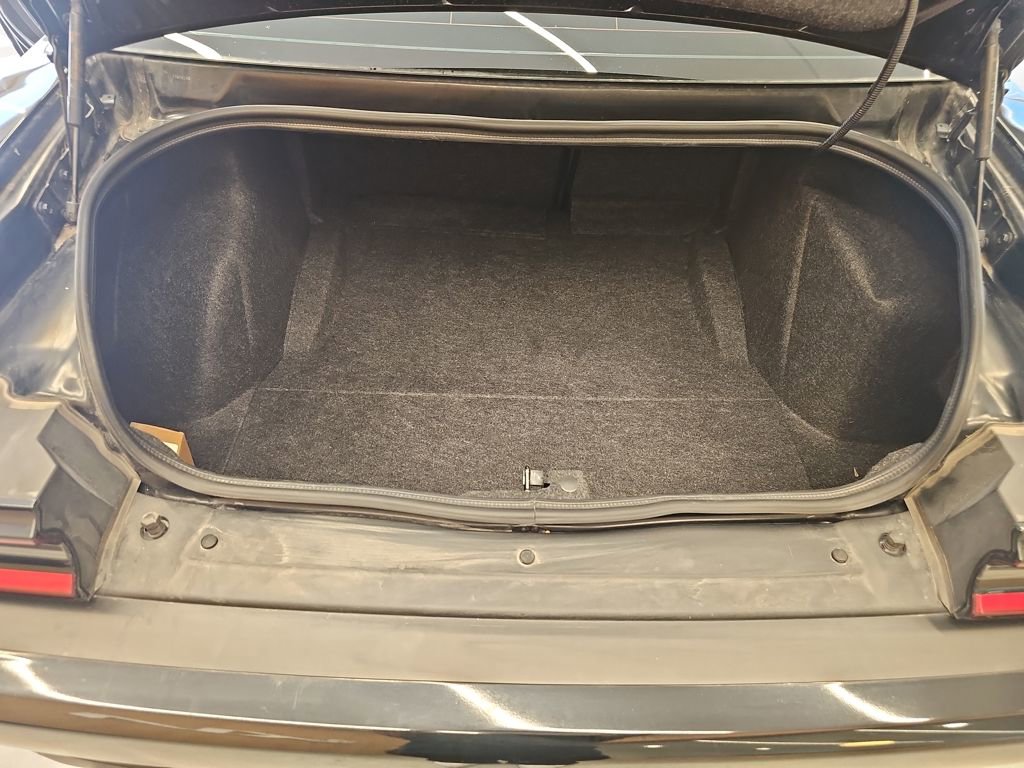 Used 2023 Dodge Challenger R/T w/ Blacktop Package image 26