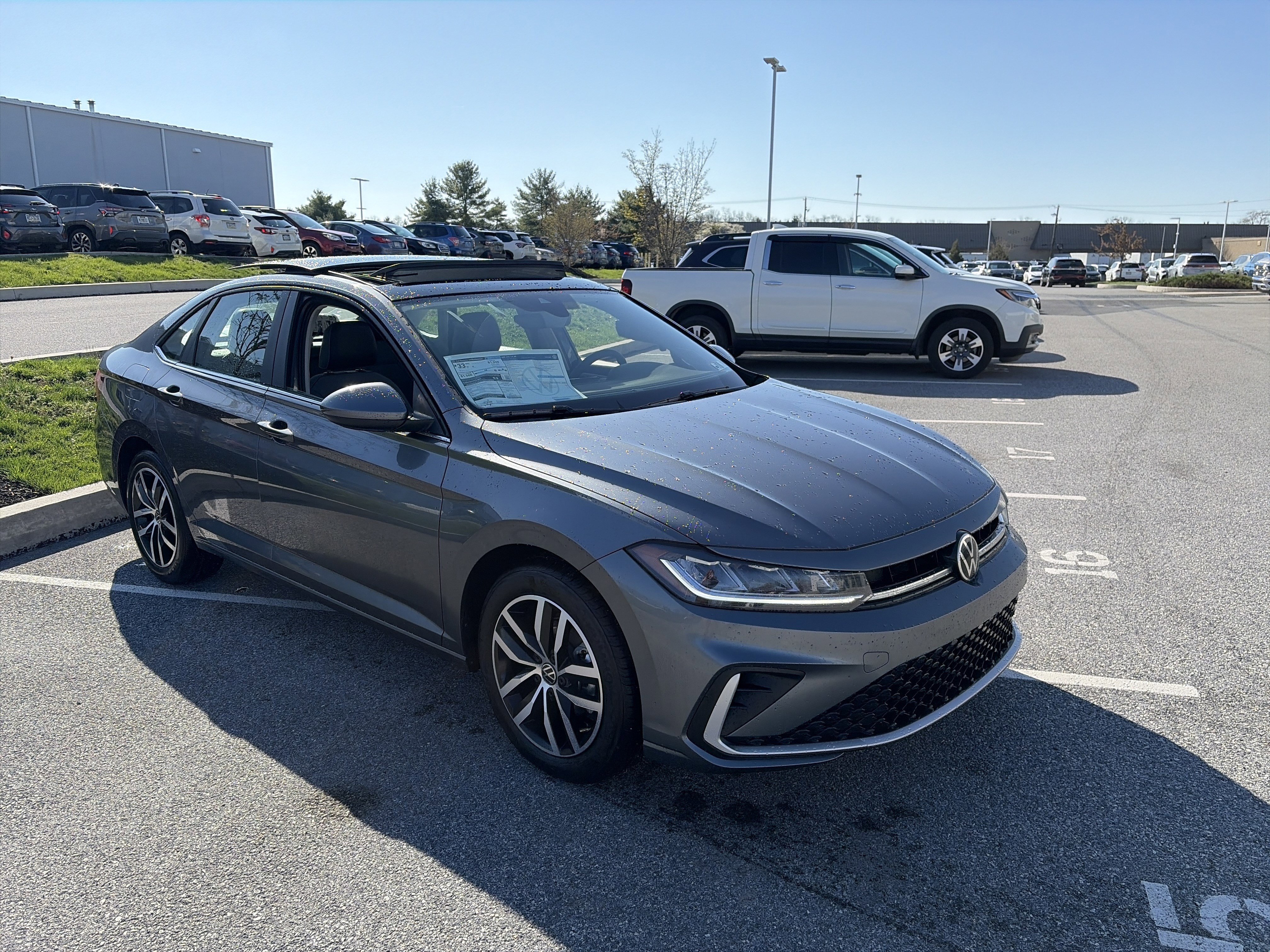 New 2026 Volkswagen Jetta SE image 3