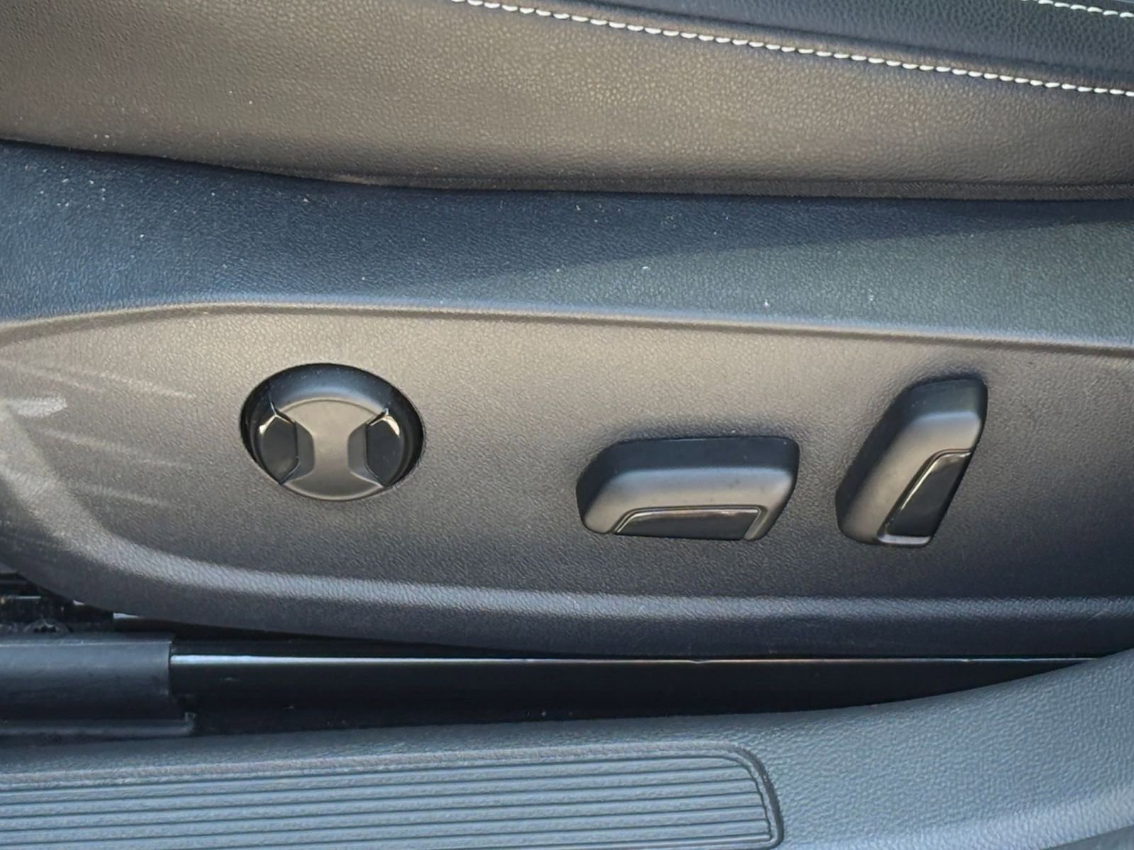 Used 2025 Volkswagen Jetta SE image 22
