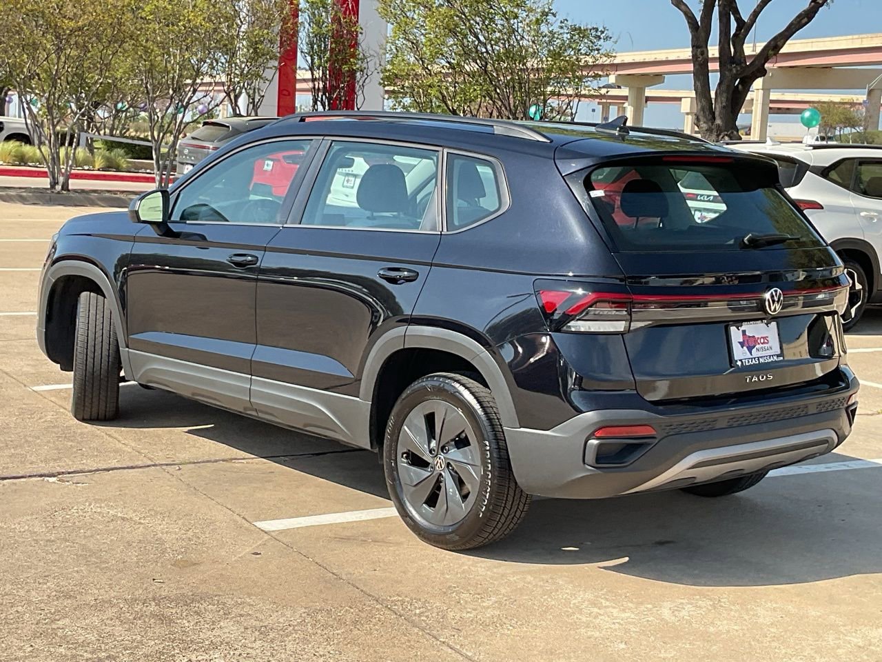 Used 2025 Volkswagen Taos S image 7