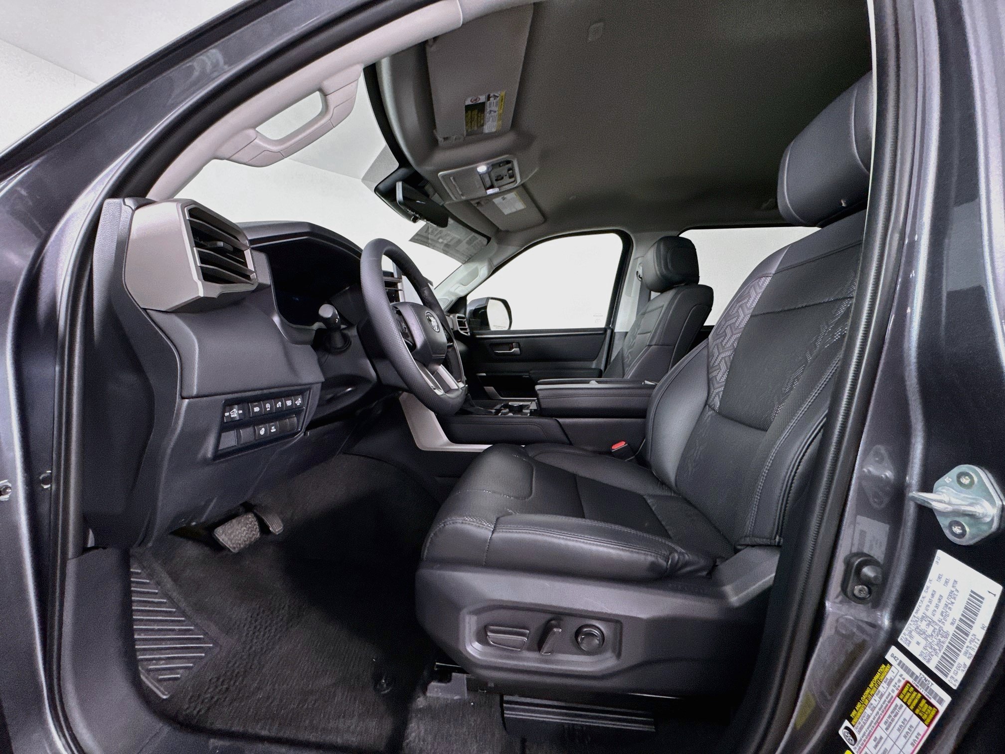 Used 2024 Toyota Tundra Limited AWD/4WD image 20