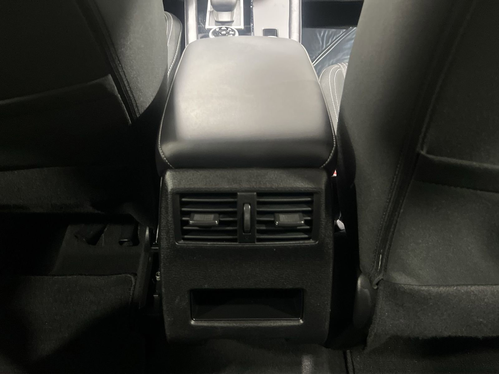 Used 2024 Mitsubishi Outlander ES image 20