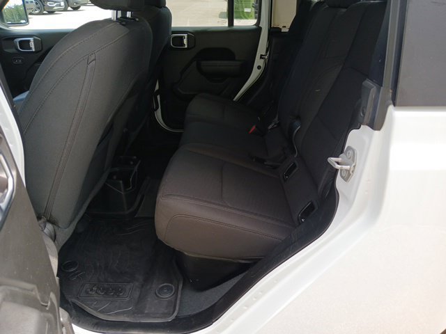 Used 2022 Jeep Gladiator Sport AWD/4WD image 16