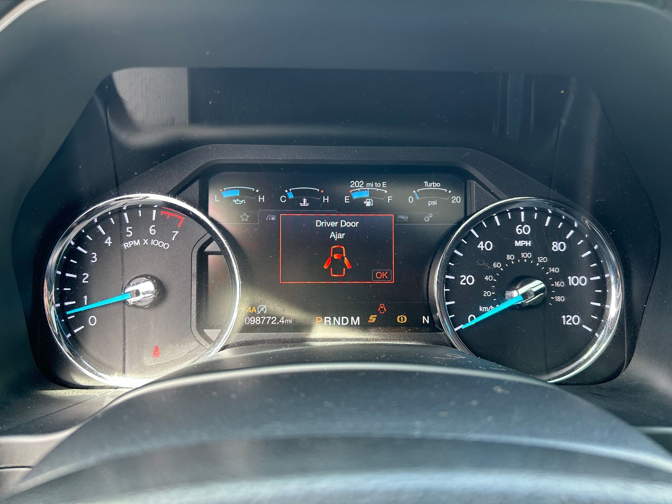 Used 2018 Ford Expedition Limited w/ Equipment Group 301A AWD/4WD image 16