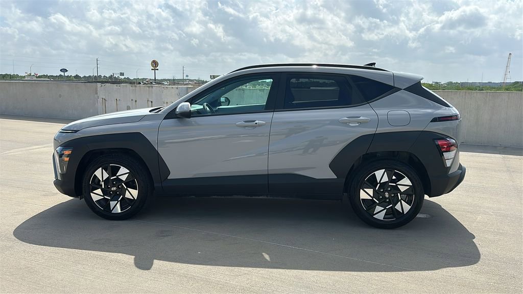Certified 2025 Hyundai Kona SEL image 9