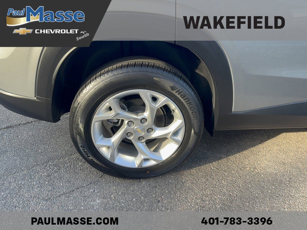 Used 2024 Chevrolet Trax LS w/ LS Convenience Package FWD image 19