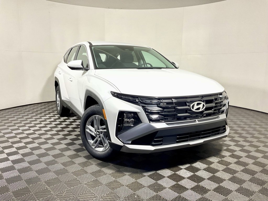 New 2026 Hyundai Tucson SE image 1