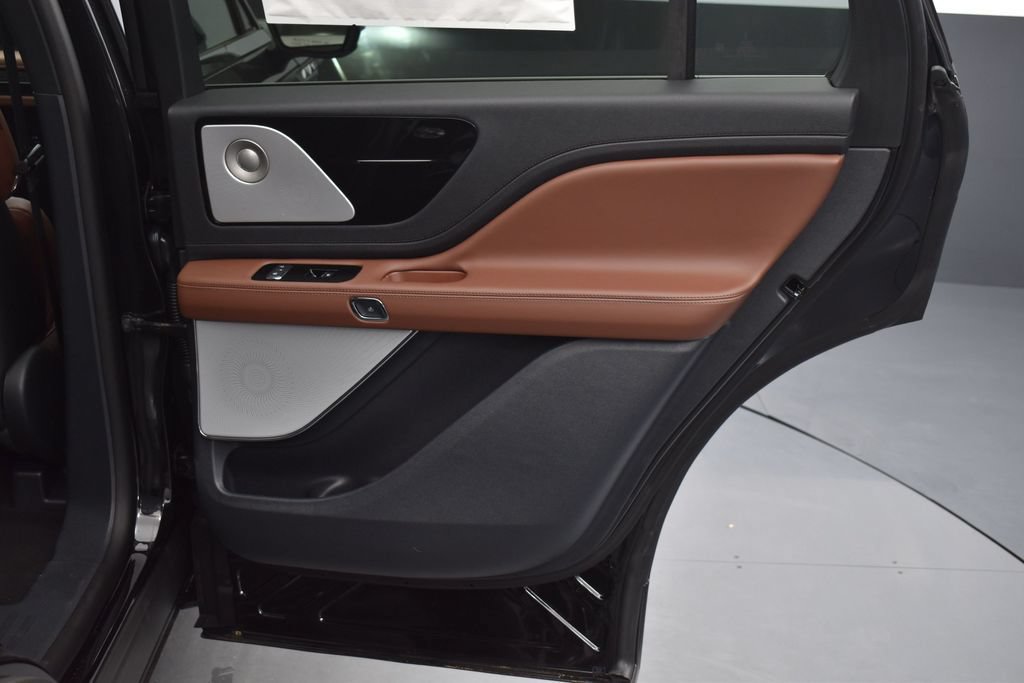 New 2026 Lincoln Aviator Reserve AWD/4WD image 25