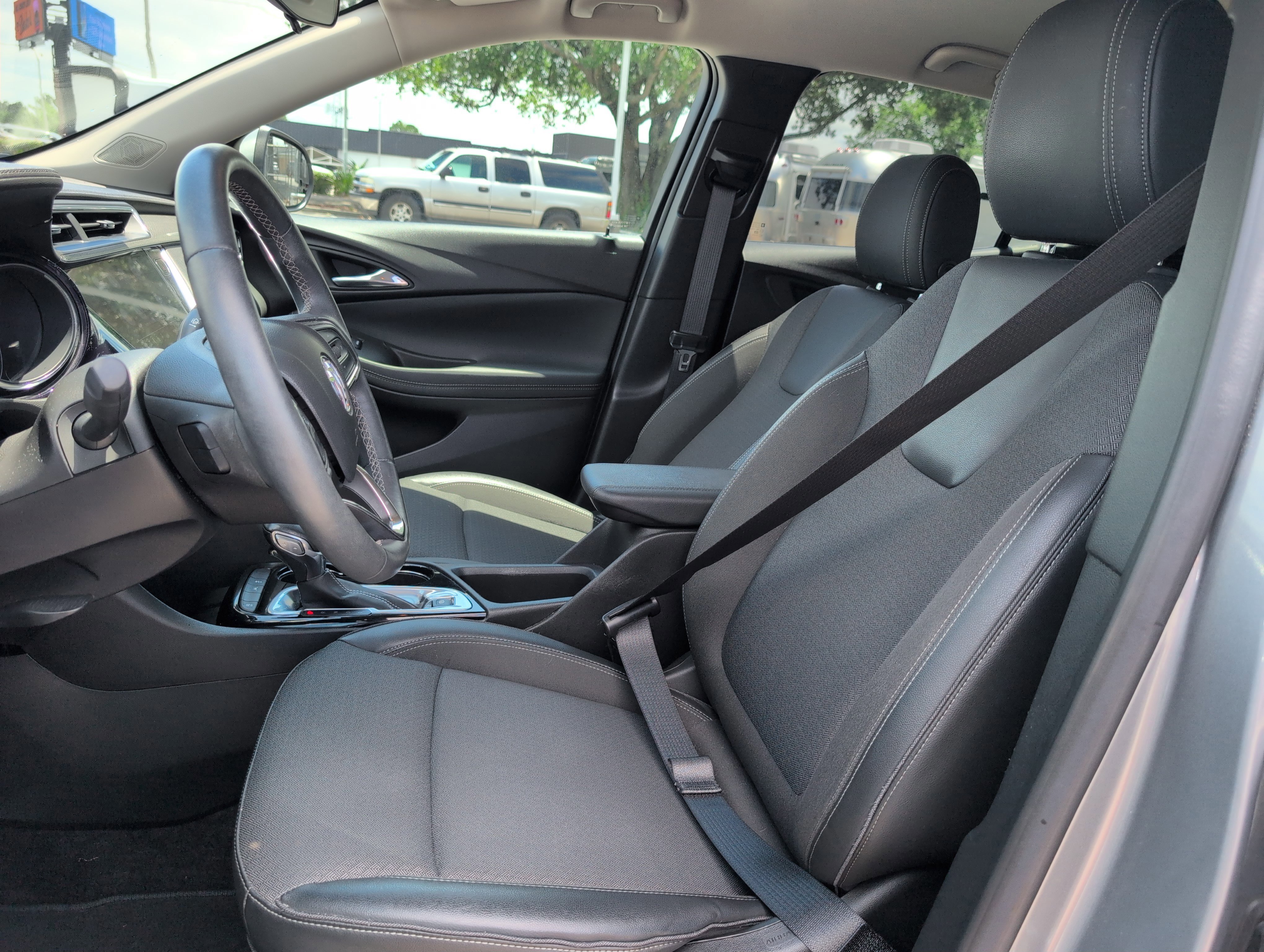 Used 2023 Buick Encore GX Select w/ Sport Touring Package FWD image 13