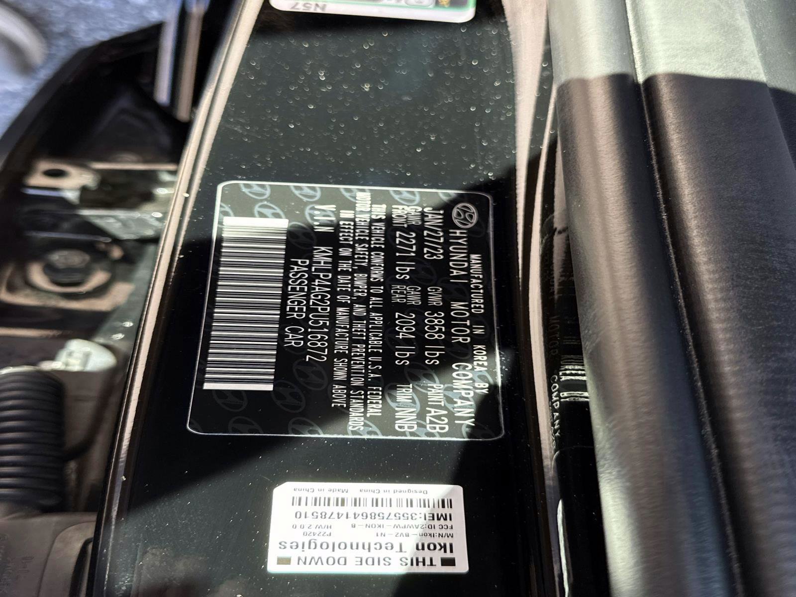 Used 2023 Hyundai Elantra Limited w/ Preferred Accessory Package image 30