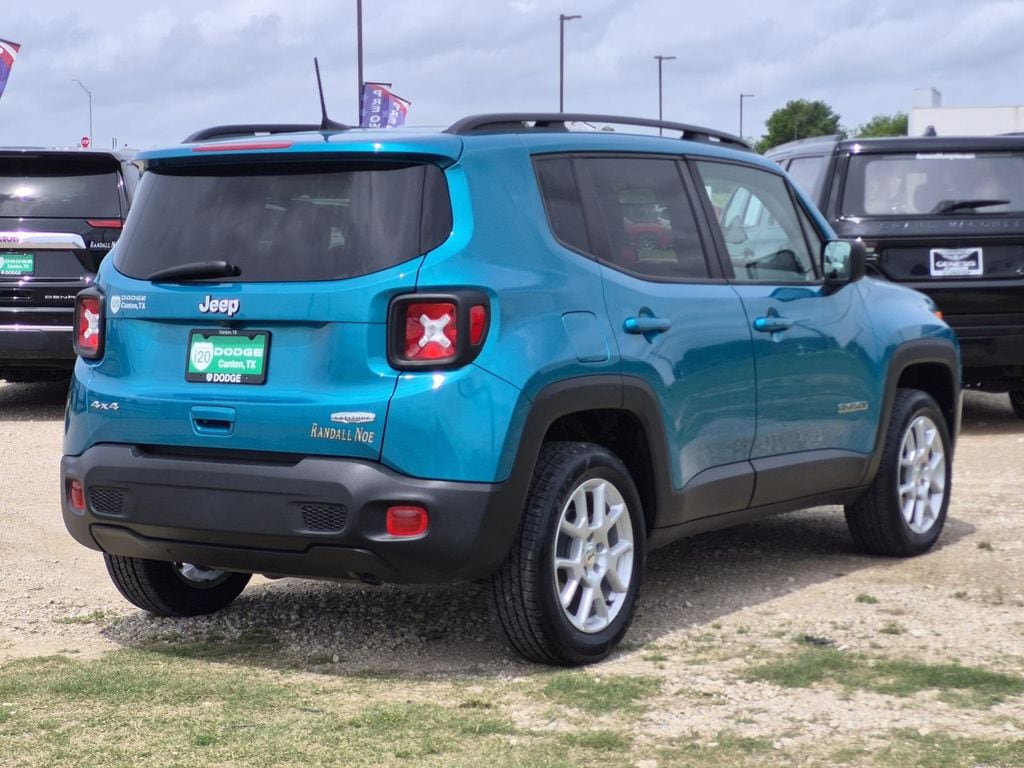 Used 2022 Jeep Renegade Latitude w/ Convenience Group AWD/4WD image 7
