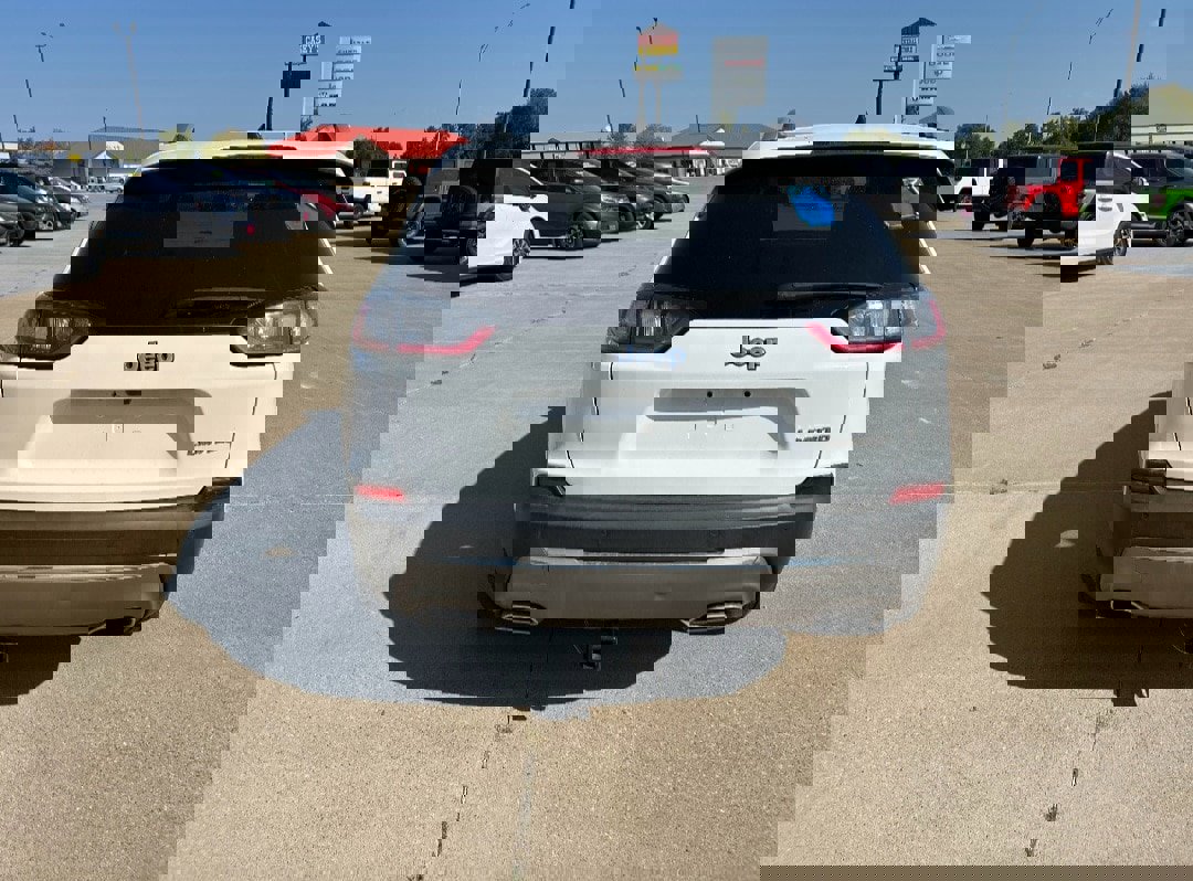 Used 2021 Jeep Cherokee Limited w/ Elite Package image 7