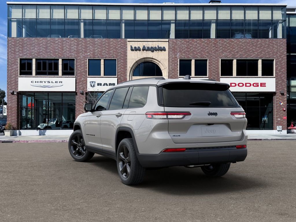 New 2025 Jeep Grand Cherokee L Altitude image 3
