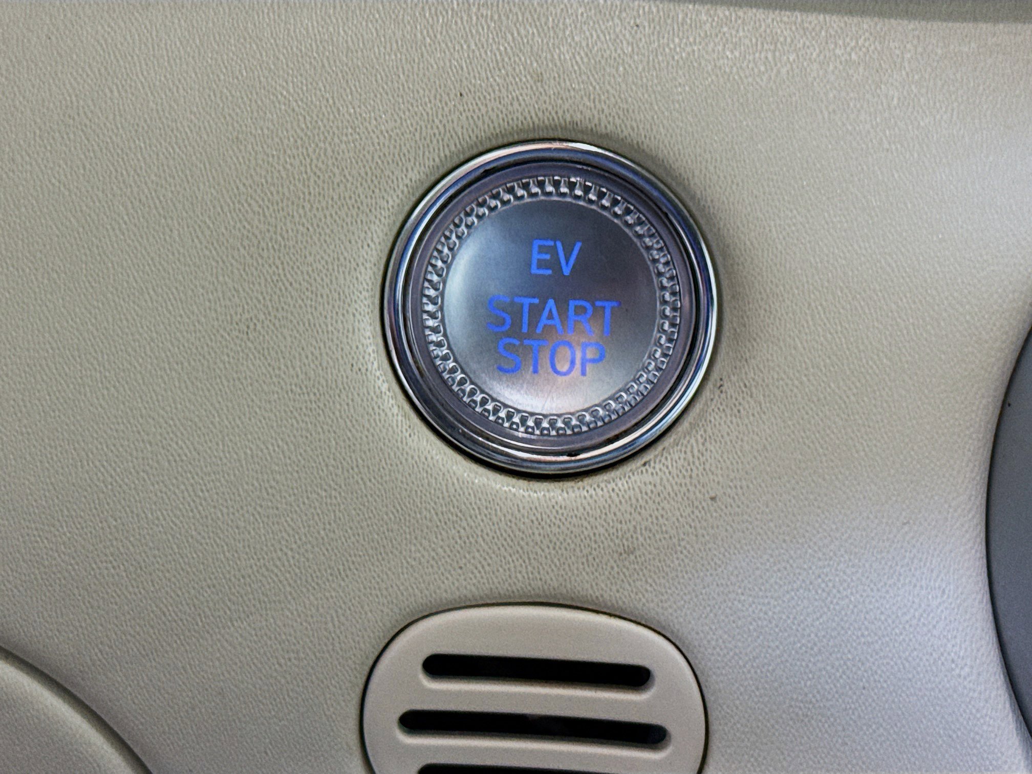 Used 2023 Genesis GV60 Performance image 21