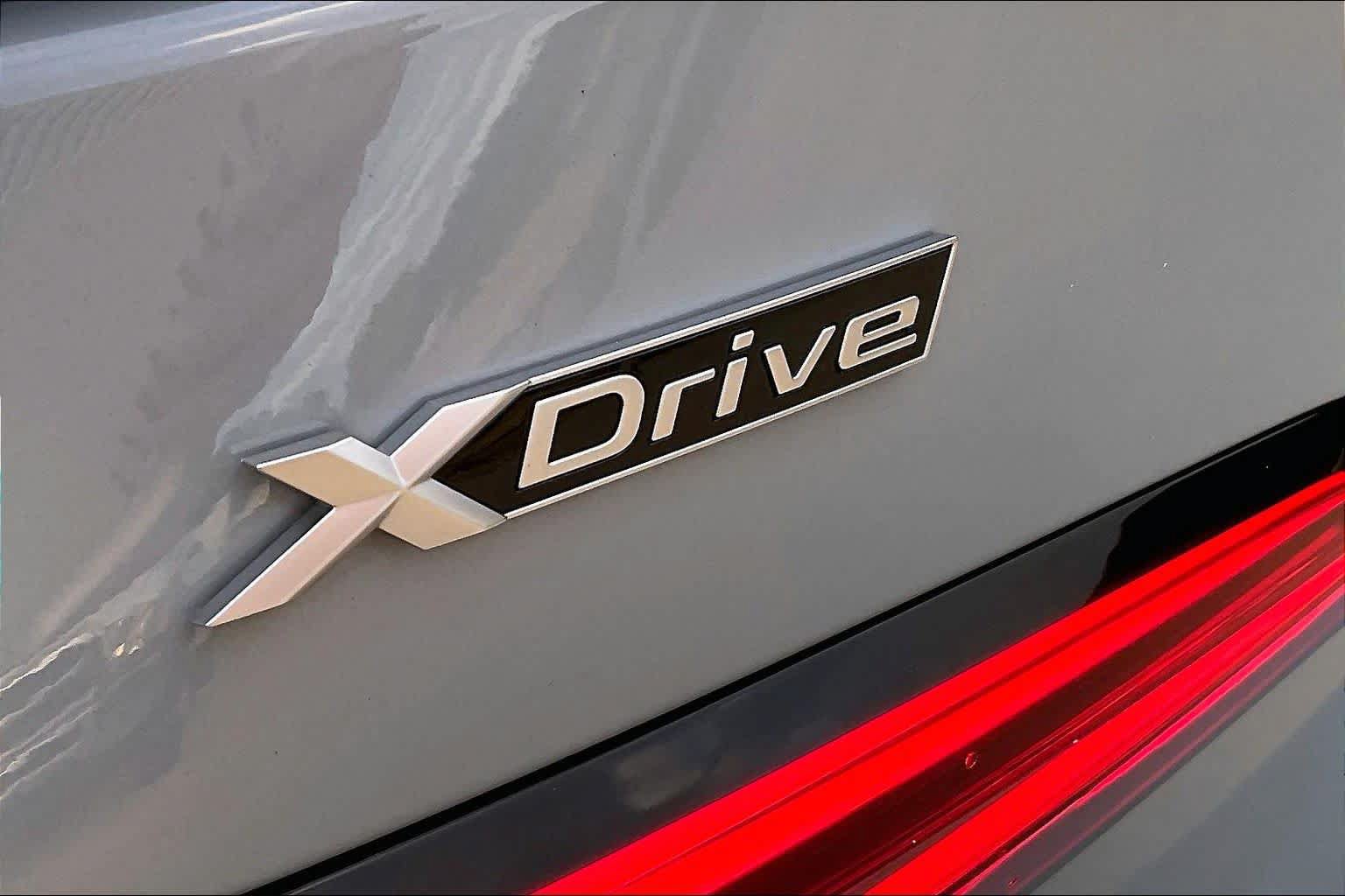 Used 2024 BMW 540i xDrive w/ Premium Package AWD/4WD image 31
