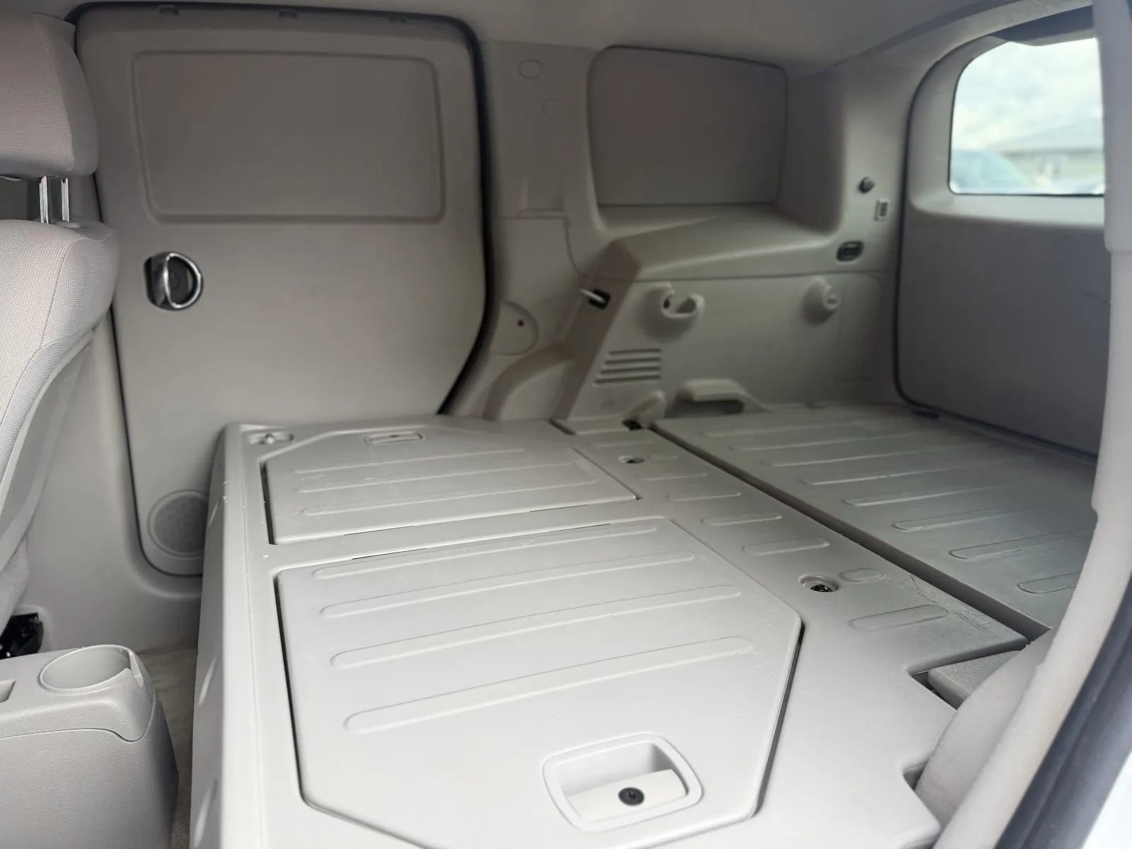 Used 2011 Chevrolet HHR LS image 15