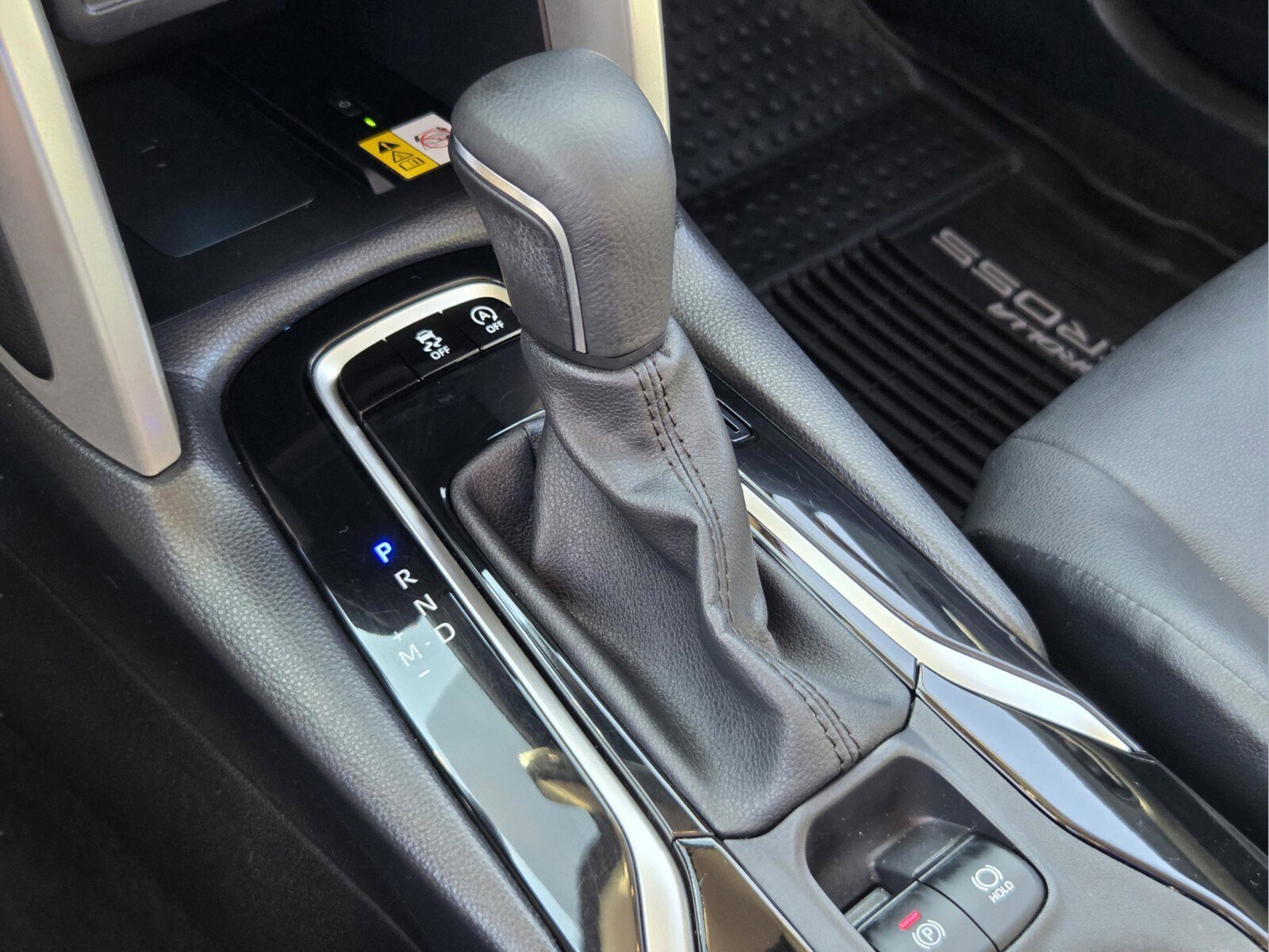 Used 2022 Toyota Corolla Cross XLE w/ Convenience Package AWD/4WD image 21