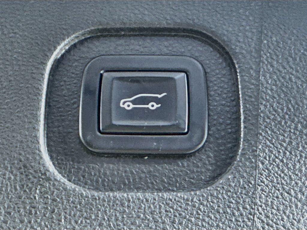 Used 2017 GMC Terrain SLT w/ Driver Alert Package I FWD image 31