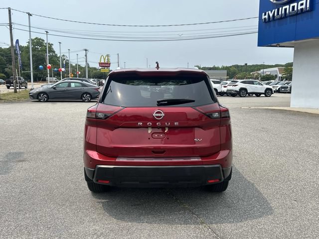Used 2024 Nissan Rogue SV w/ SV Premium Package FWD image 4