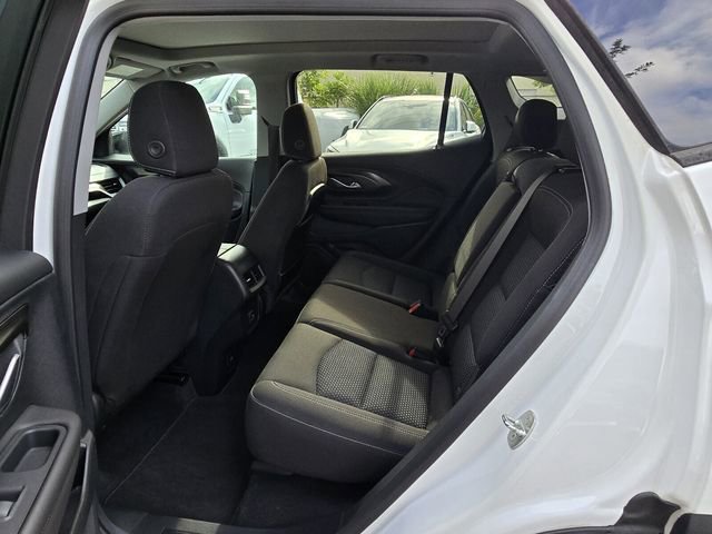 Used 2023 GMC Terrain SLE w/ Driver Convenience Package FWD image 14