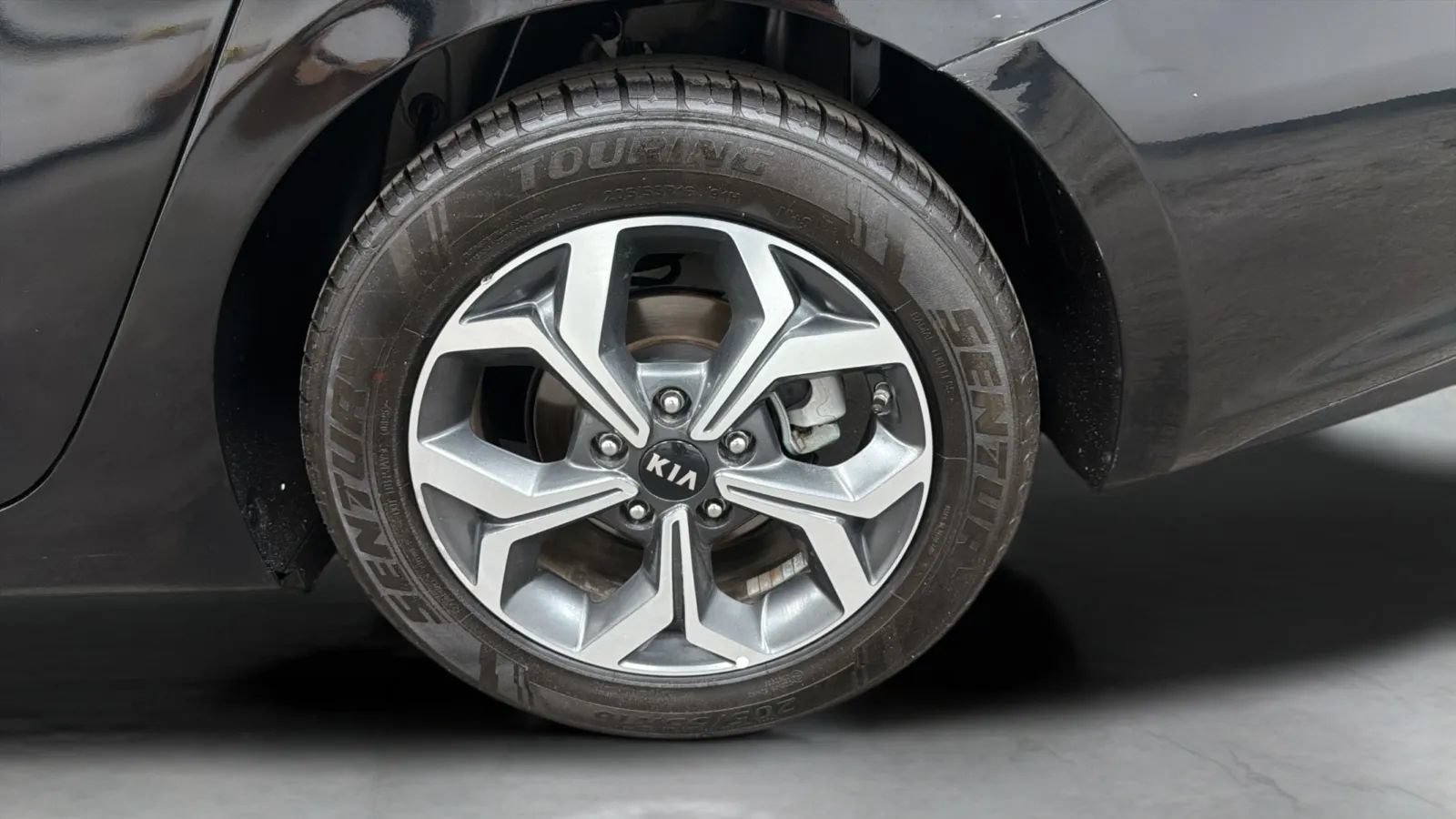 Used 2021 Kia Forte LXS FWD image 25