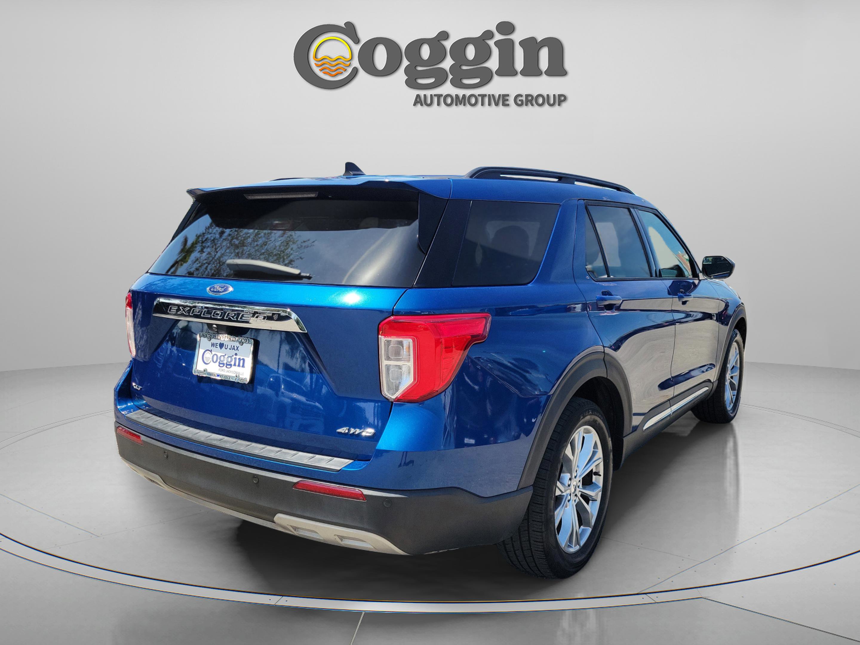Used 2021 Ford Explorer XLT w/ Equipment Group 202A AWD/4WD image 3