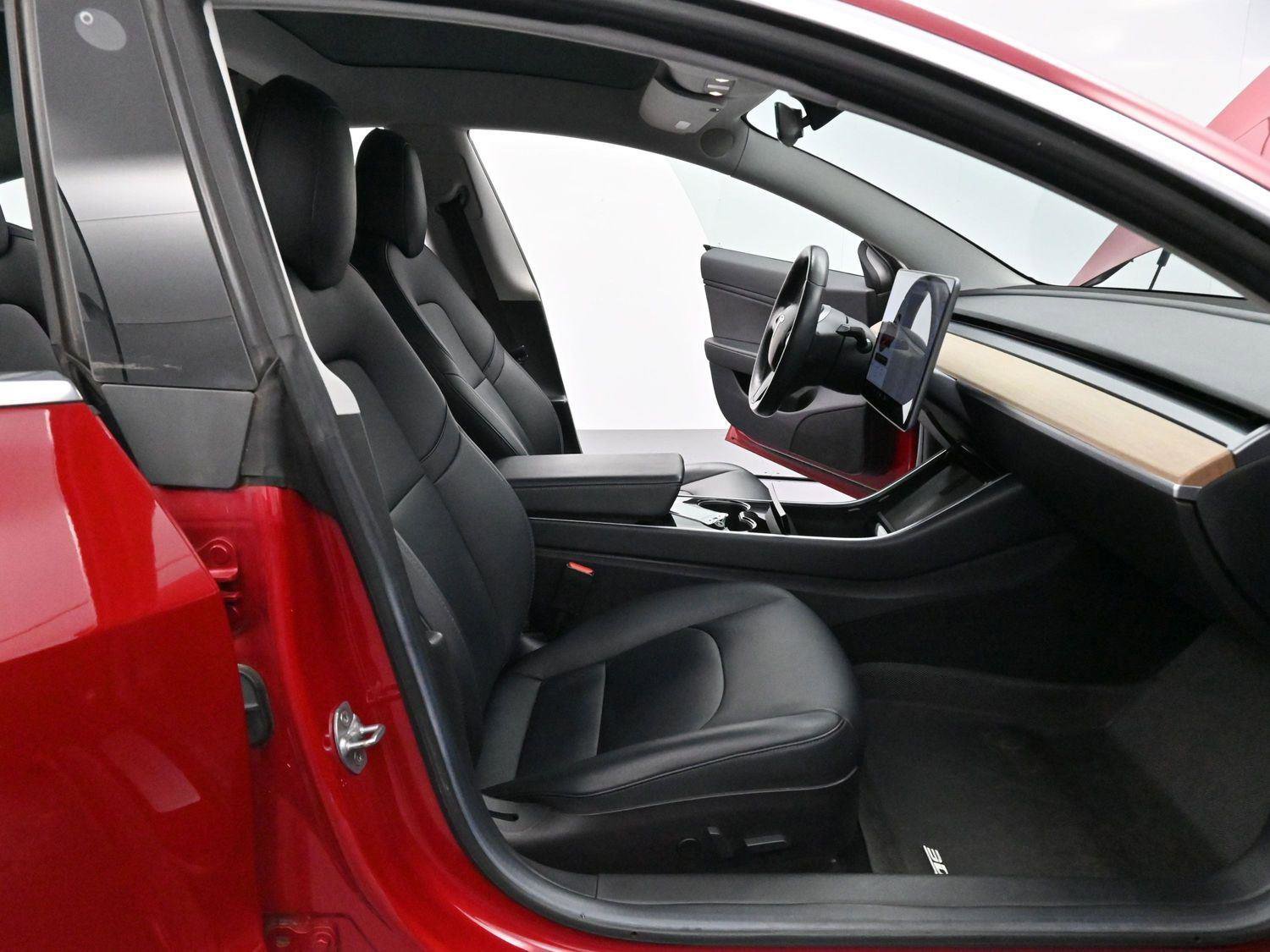 Used 2018 Tesla Model 3 Long Range image 27