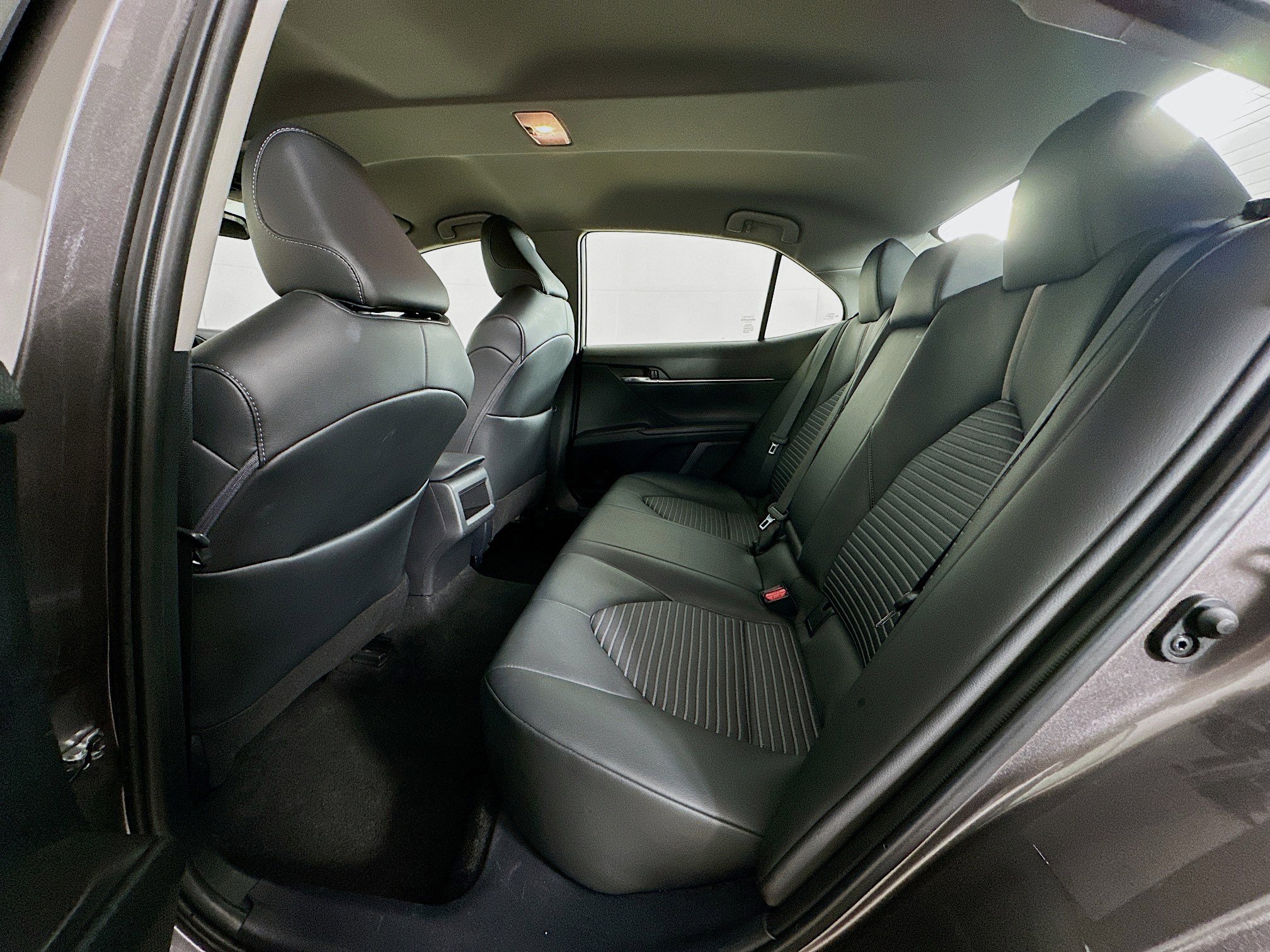 Used 2024 Toyota Camry SE image 26