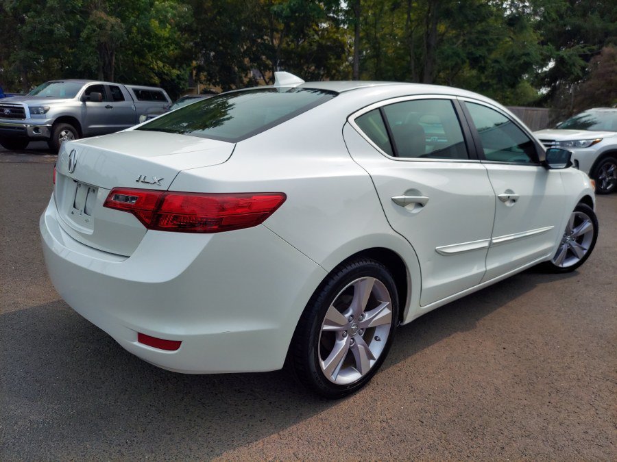 Used 2014 Acura ILX w/ Technology Package FWD image 4