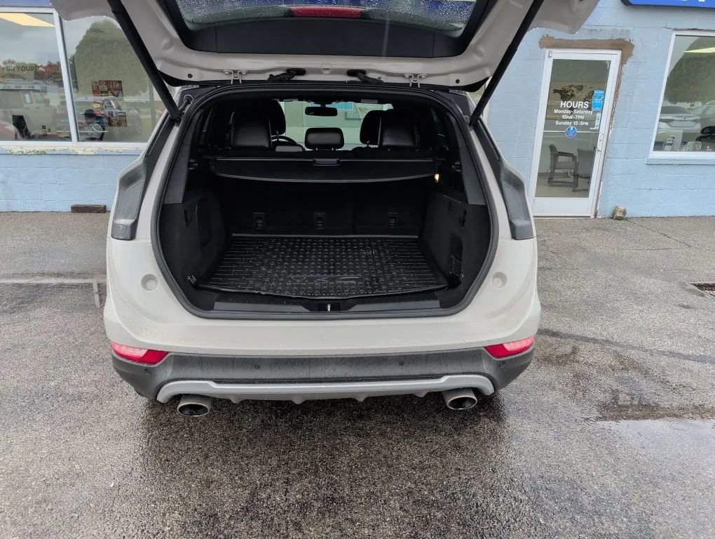 Used 2019 Lincoln MKC Select w/ Select Plus Package FWD image 33