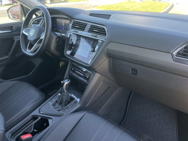 Used 2023 Volkswagen Tiguan SE image 29