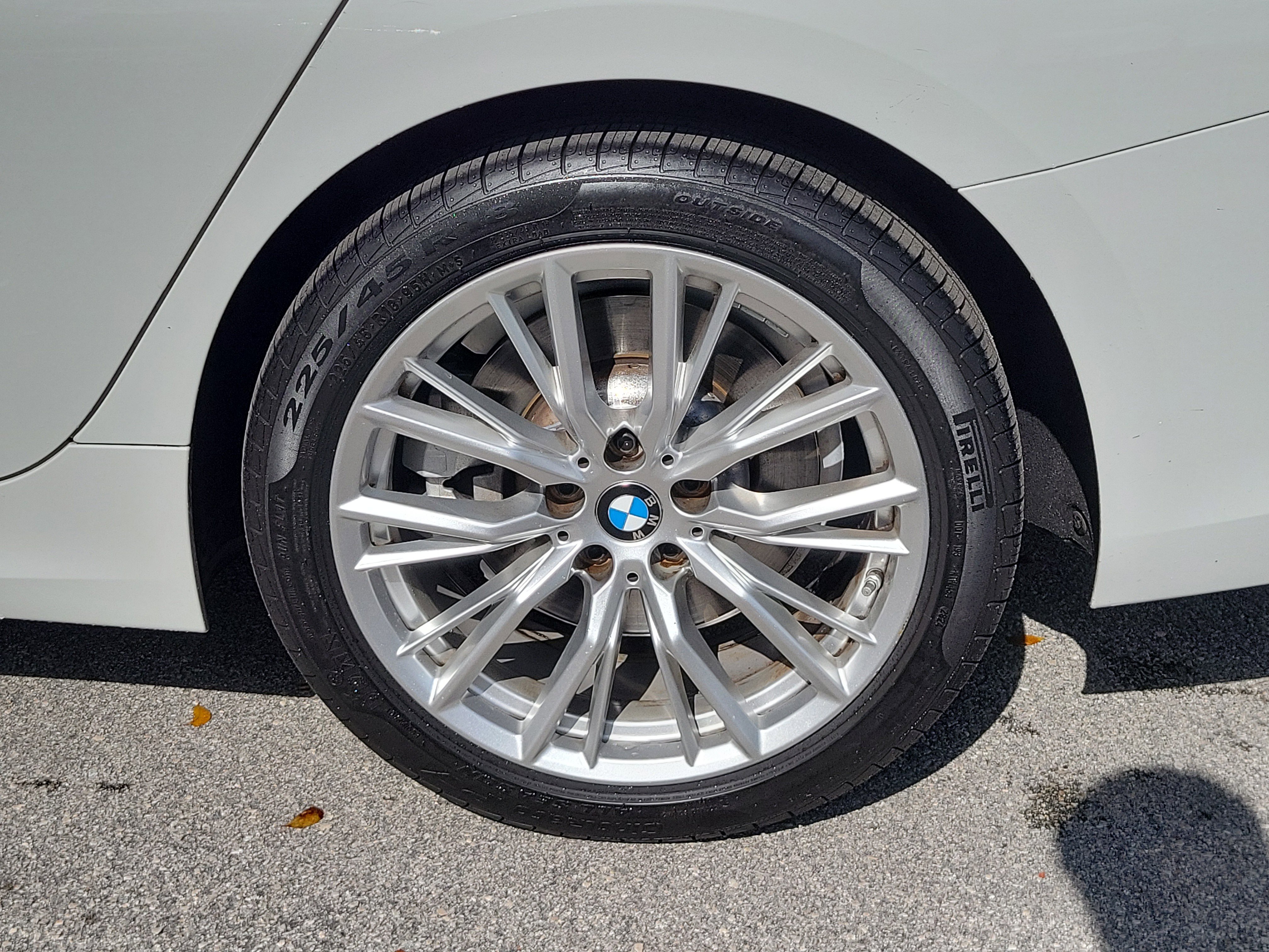 Used 2023 BMW 330i Sedan w/ Convenience Package RWD image 7