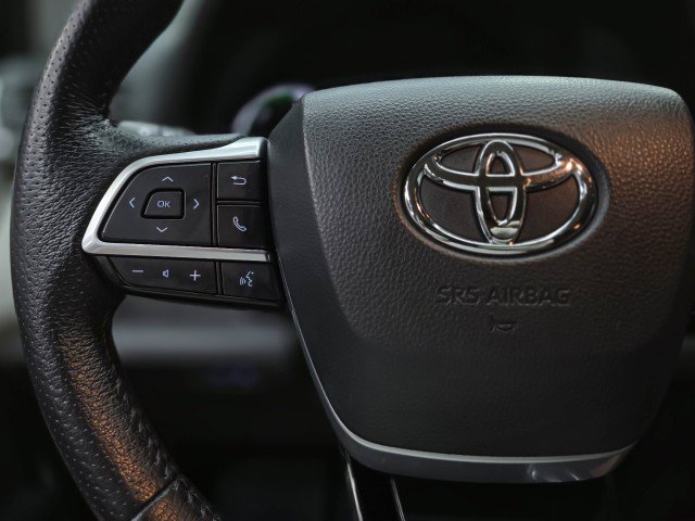 Used 2021 Toyota Sienna Limited AWD/4WD image 25