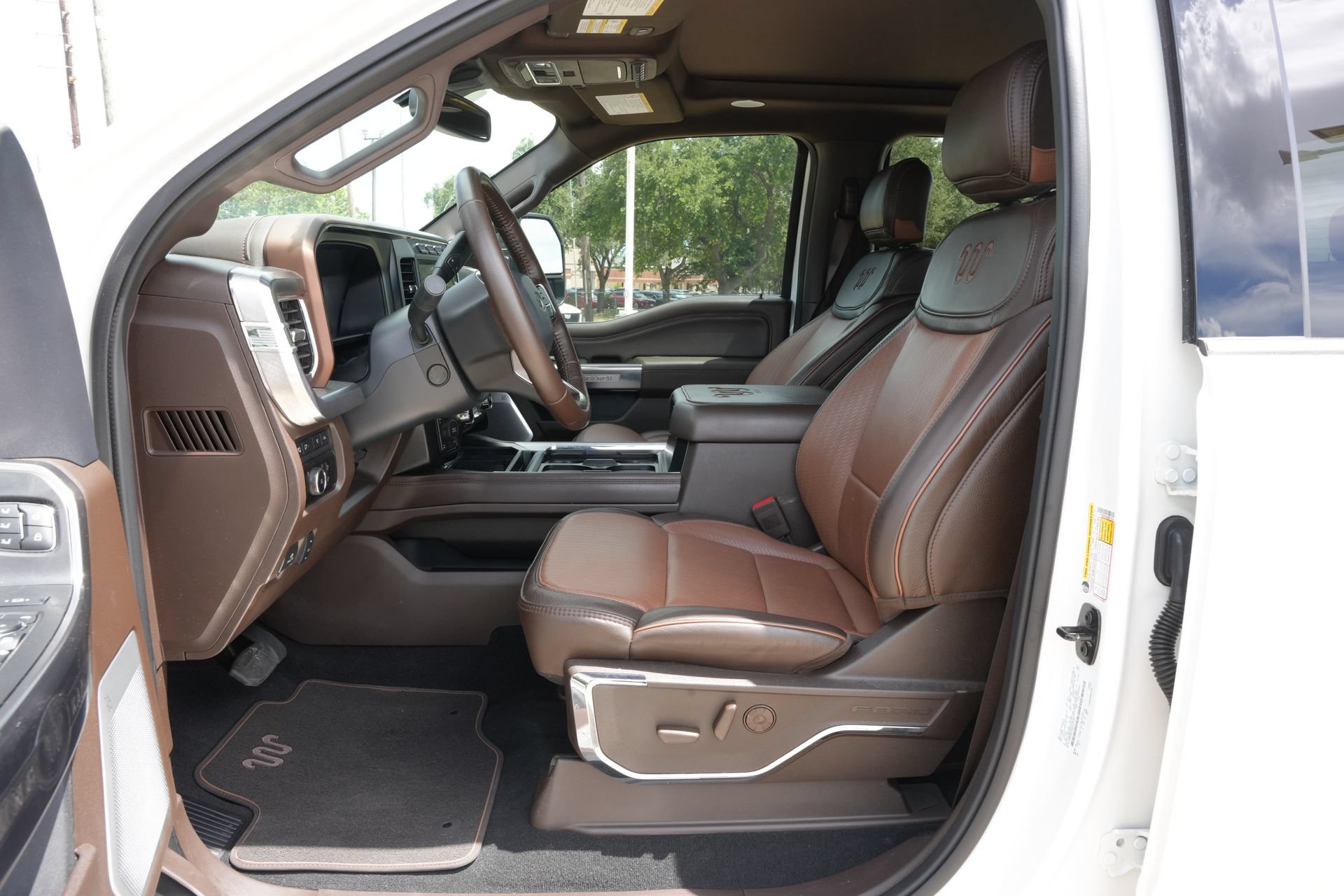 Used 2024 Ford F250 King Ranch w/ Chrome Package AWD/4WD image 17
