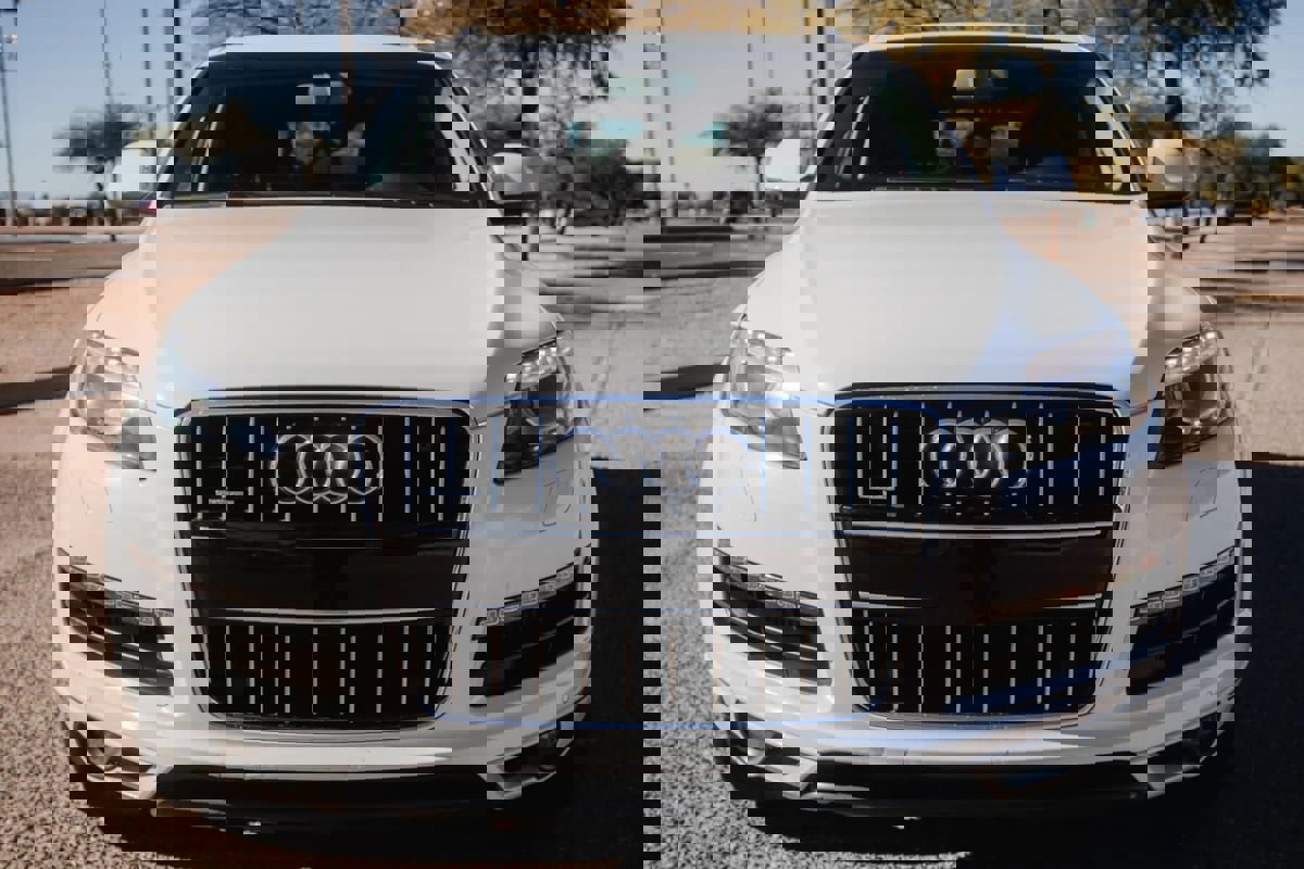 Used 2015 Audi Q7 TDI Premium Plus w/ Premium Plus Package image 2