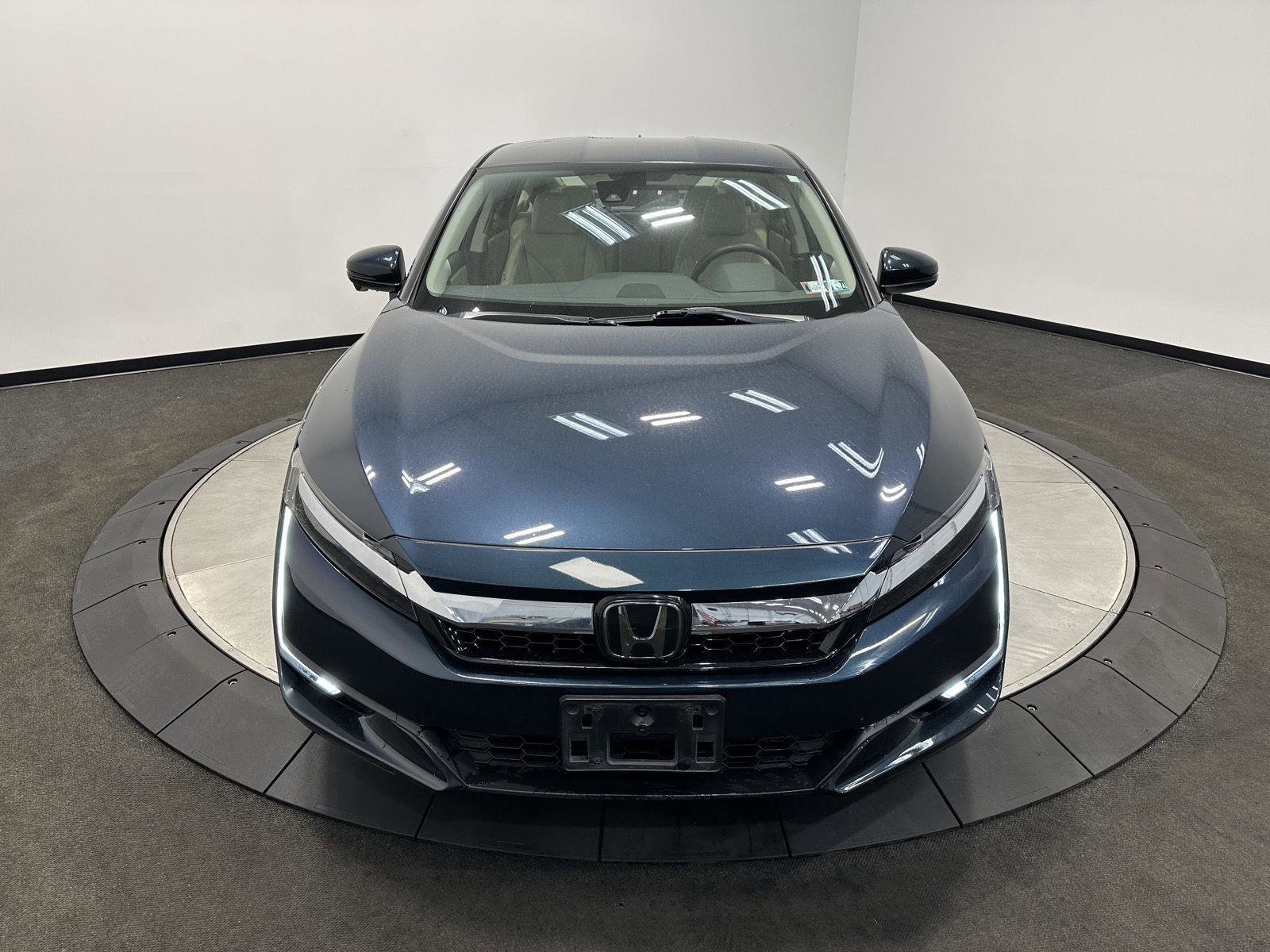 Used 2018 Honda Clarity Plug-In Hybrid image 3