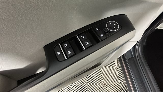 Used 2024 Kia Soul LX w/ Option Group 015 FWD image 11
