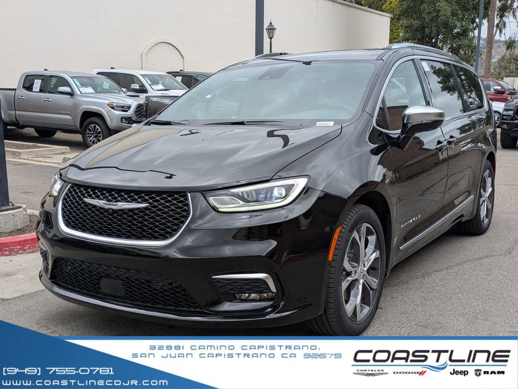New 2026 Chrysler Pacifica Pinnacle