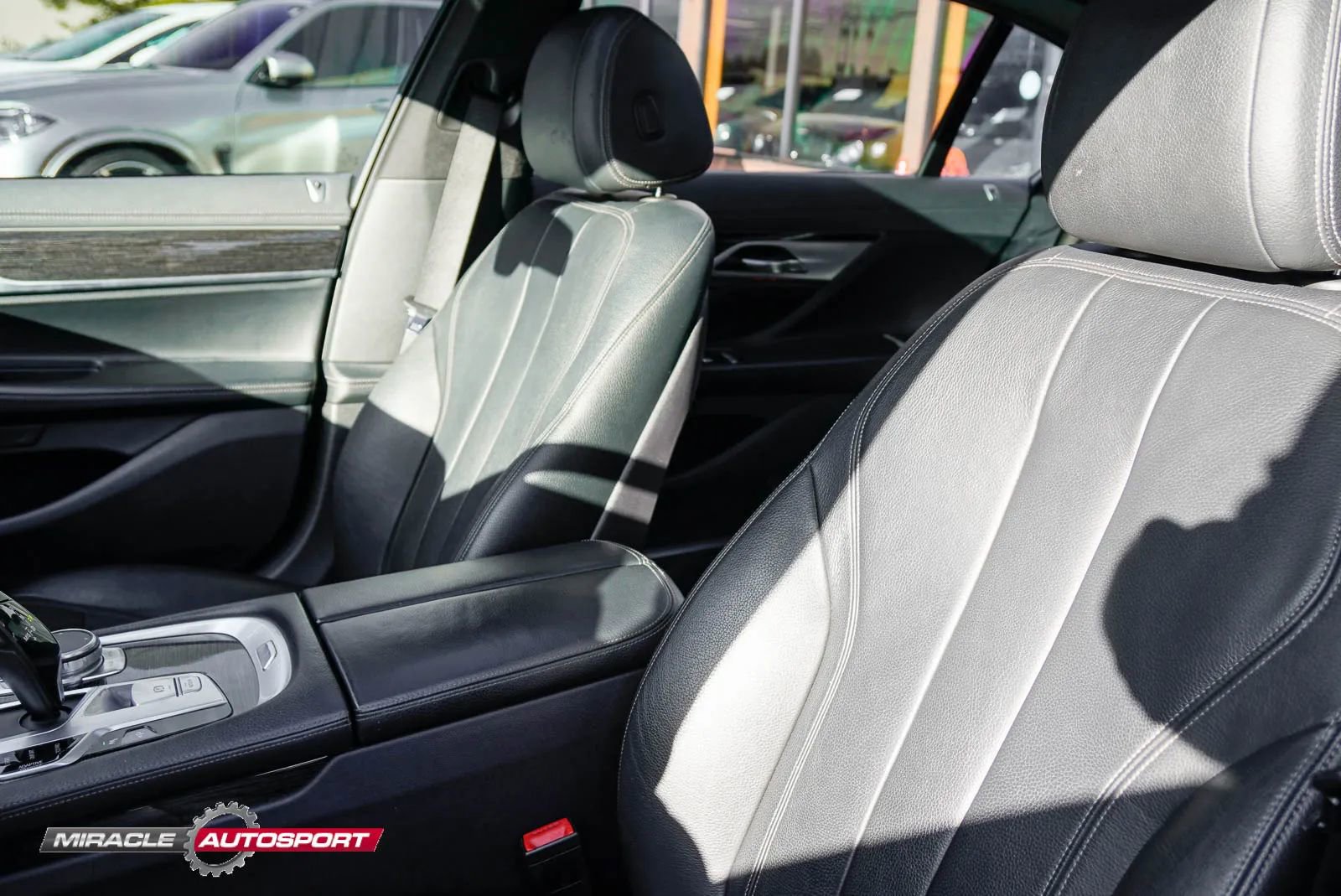 Used 2018 BMW 740i w/ M Sport Package image 16