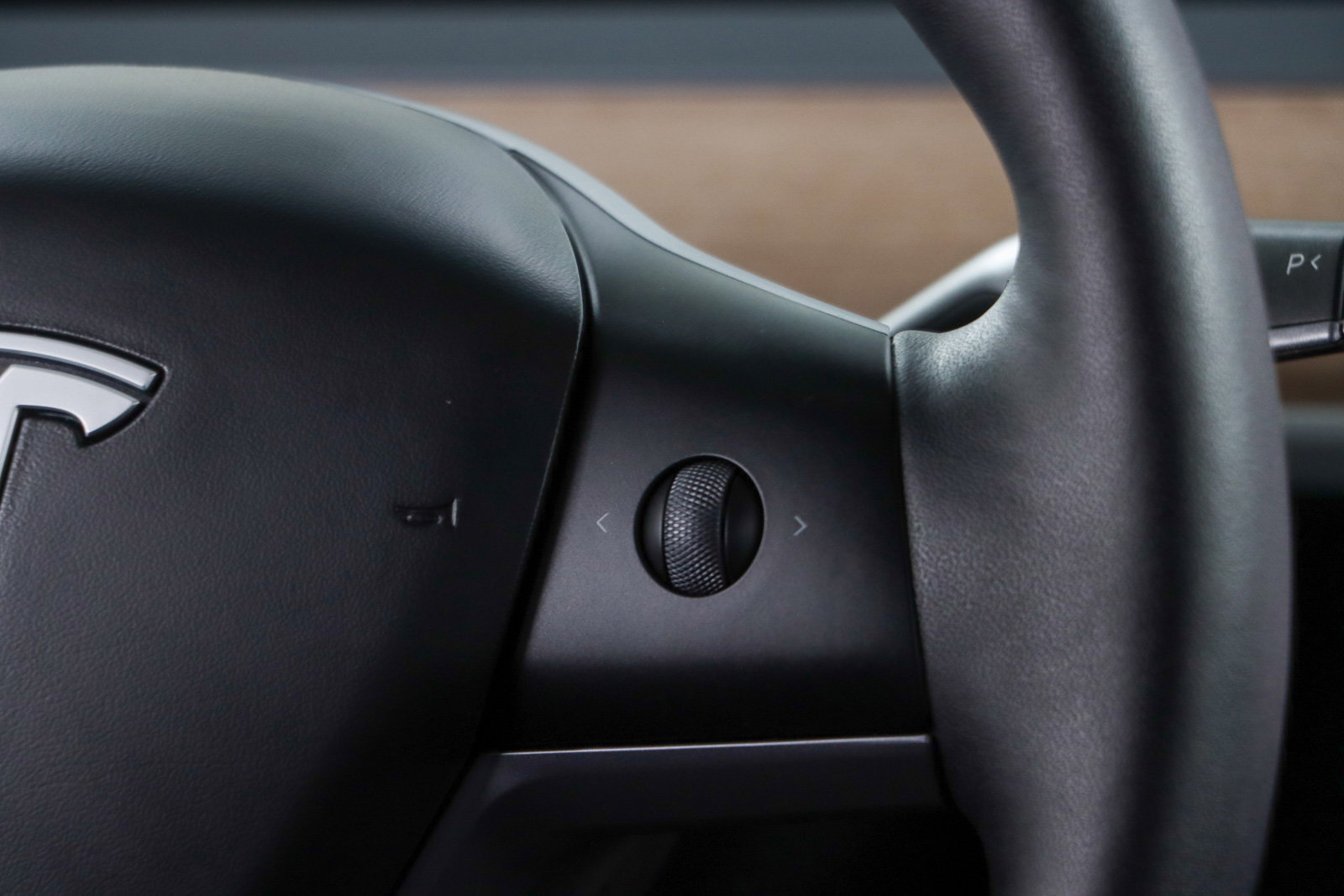 Used 2024 Tesla Model Y Long Range AWD/4WD image 14